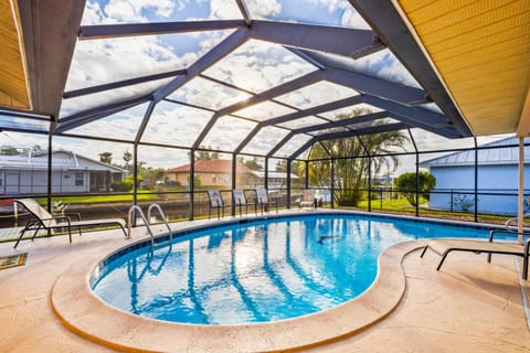 Magical Dolphin Escape Haus in North Fort Myers