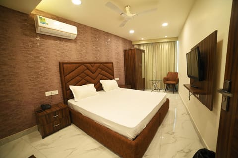 OVEL HOTEL (SKY VIEW) Hotel in Ludhiana