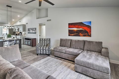 Pet-Friendly Glendale Getaway Near Westgate House in Glendale