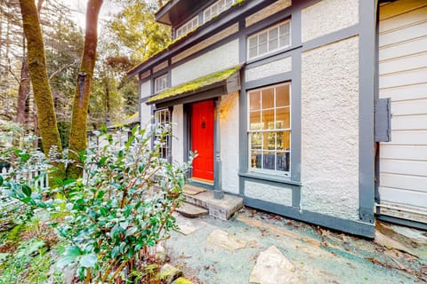 Cascade Cottage House in Mill Valley