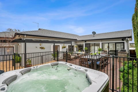 Patio, Hot Tub