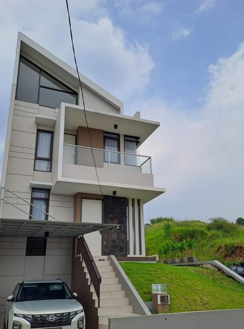 Property building, Balcony/Terrace