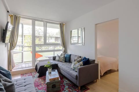 The Clarence, Central London Apartment w/ WIFI Apartment in London Borough of Islington