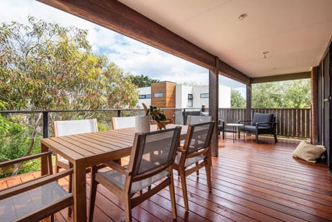 Day, Balcony/Terrace, Seating area