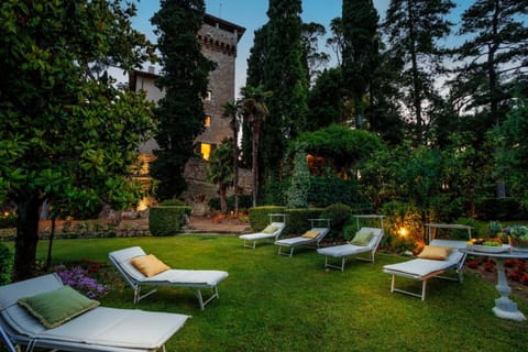 Rocca di Cetona - a Medieval Castle Villa in Umbria