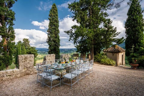 Rocca di Cetona - a Medieval Castle Villa in Umbria