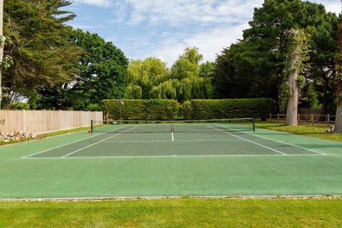 Tennis court