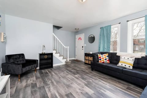Recently renovated 3BR home near Heritage Park! Apartamento in Dundalk