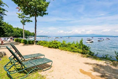 Samoset Condo on Lake Winnipesaukee House in Gilford