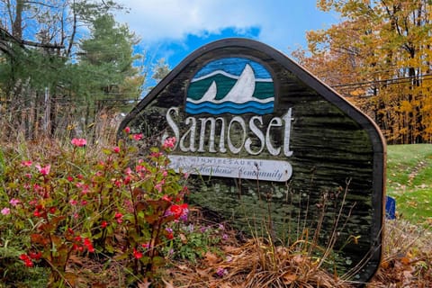 Samoset Condo on Lake Winnipesaukee House in Gilford