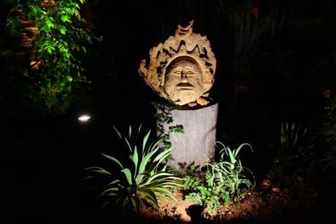 Patio, Decorative detail