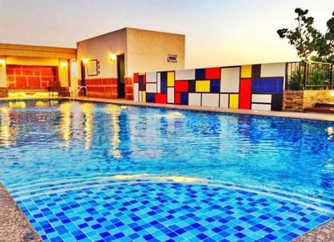 Morgan Suite BGC Shortwalk3 Venice Mall free pool gym Eigentumswohnung in Makati