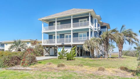Picayne House in Caswell Beach