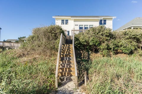 Sandy Toes and Salty Kisses House in Oak Island