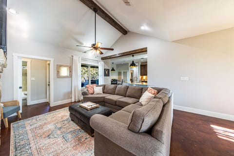 Hilltop Hideaway-Rest, Relax, Reconnect! Maison in Canyon Lake