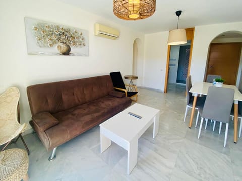 Romantic apartment in El Ejido with garden Apartamento in Almería