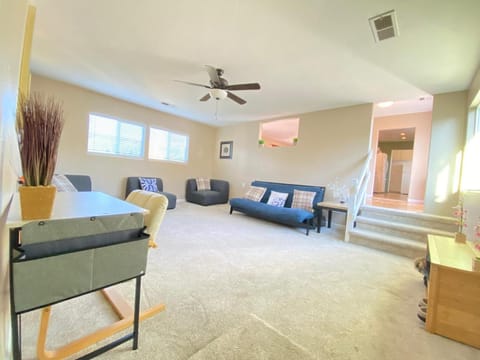 WHOLE Family - Edison Vacation rental in Arden-Arcade
