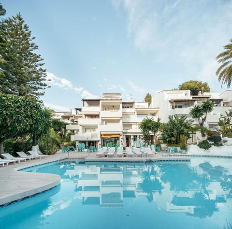Puente Romano Beach Suites - private apartaments Condo in Marbella