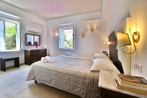 Mistral Hotel Bed and Breakfast in Islands