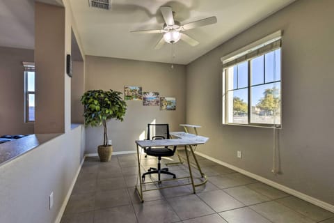 Spacious Gilbert Vacation Rental with Patio! House in Gilbert