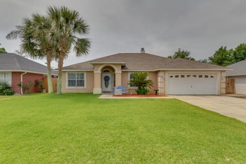 Pensacola Home with Hot Tub 4 Miles to Beach! House in Perdido Key