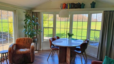 View (from property/room), View (from property/room), Living room, Dining area