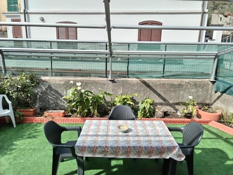 Garden, Balcony/Terrace, Dining area, Garden view