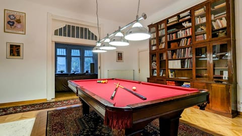 Billiard, Game Room, Living room