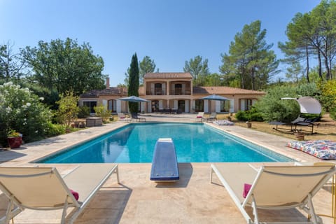 Villa de 277m² climatisée avec piscine chauffée à Fayence Villa in Fayence