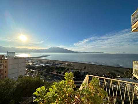 Natural landscape, Balcony/Terrace, Balcony/Terrace, Mountain view, Sea view