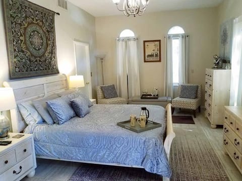 Tuscan Manor Bed and Breakfast in Eureka Springs