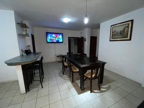 Family apartment near Malecon and Murcielago beach Apartamento in Manta
