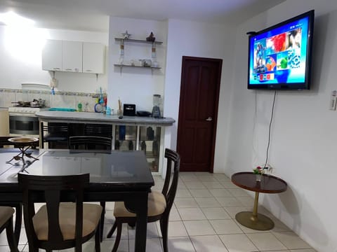 Family apartment near Malecon and Murcielago beach Appartamento in Manta