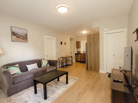 Living room, hair dresser