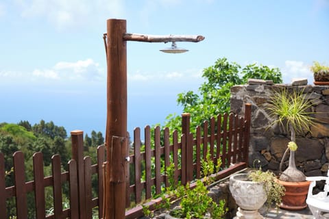 Shower, Day, Natural landscape, Garden, Garden view, Sea view