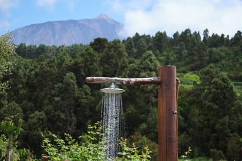 Shower, Day, Natural landscape, Landmark view, Mountain view