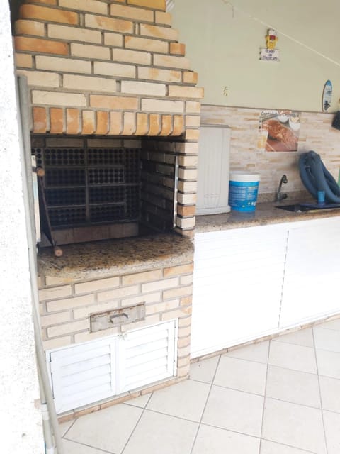 Casa com Piscina em Peruibe Maison in Peruíbe