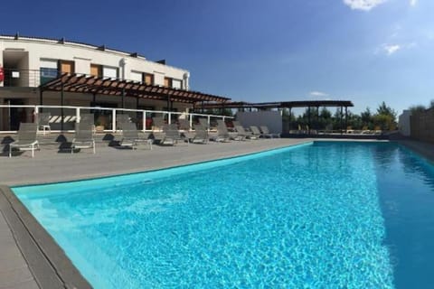 107 Paisible et unique avec terrasse sur vue piscine Condo in Aix-en-Provence