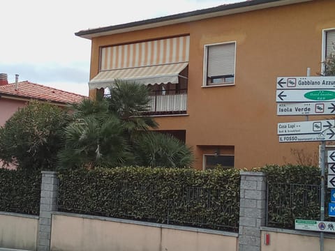 Property logo or sign, Logo/Certificate/Sign, Street view