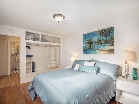 Relaxing 3 bedroom Santa Cruz house, 5min to beach House in Opal Cliffs