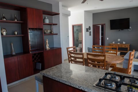 2br/2ba Condo 1 block to ocean! - Unit 4 Apartment in Mazatlan