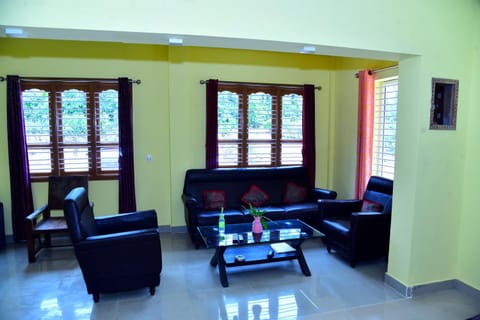 GoodVibes Homestay - Water Stream & Estate Location de vacances in Chikmagalur