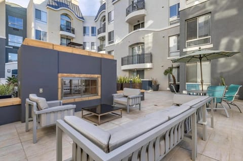 The Nest a Spacious 1 Bedroom Apartment with a Pool View Wohnung in Marina del Rey