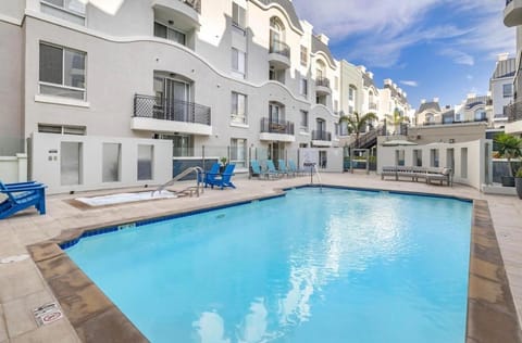 The Nest a Spacious 1 Bedroom Apartment with a Pool View Wohnung in Marina del Rey