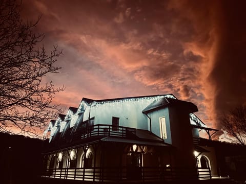 Property building, Natural landscape, Winter