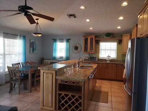 Large Family sized Ocean view home on a Island! House in Fort Pierce