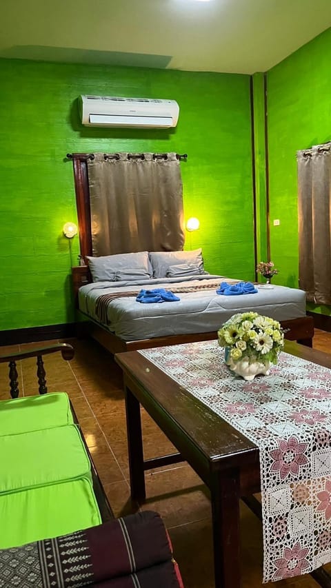 เชียงคานพาราไดร์รีสอร์ท&มีตติ้ง Hotel in Vientiane Province, Laos