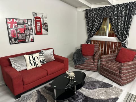 Two-Bedrooms SoFi, Forum, SpaceX Cozy Apt Apartment in Hawthorne