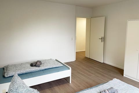 Property building, Bed, Bedroom