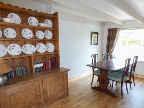 Spring Garden Cottage House in Laugharne